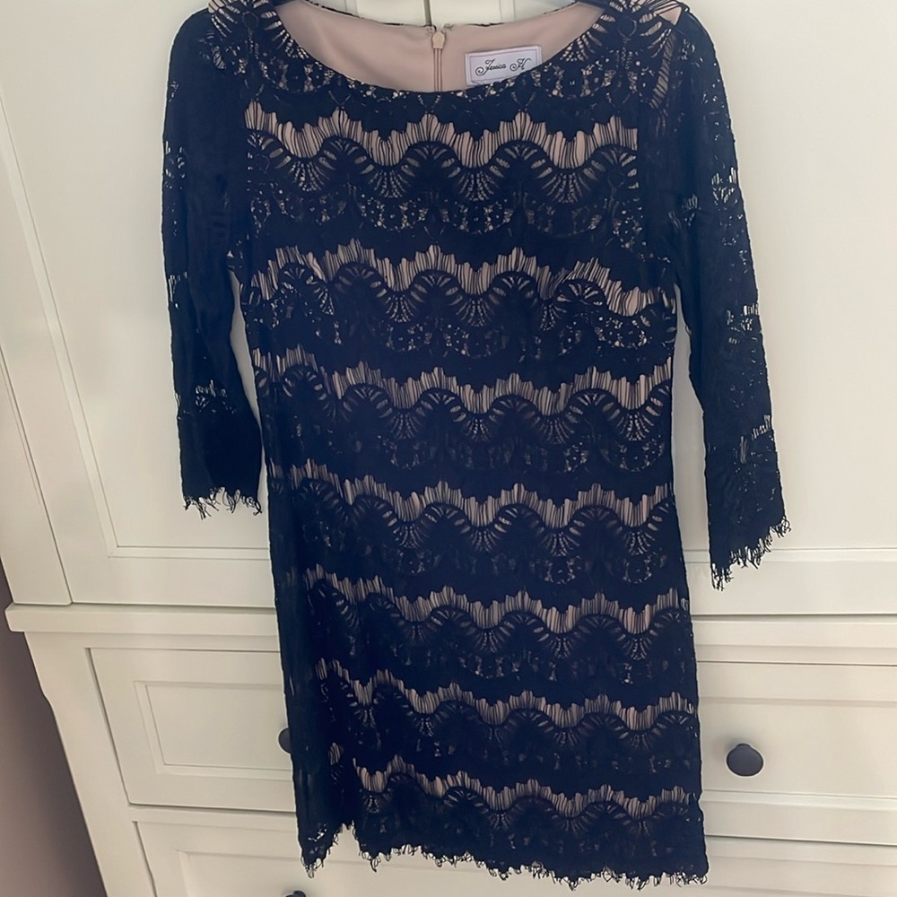 Jessica Howard Womens Allover Lace Dress. Womens 4P. Color Black/Nude.